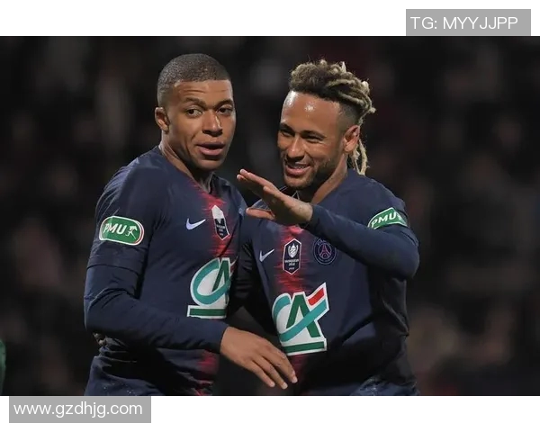 内马尔在足球界的地位与影响力分析及其明星光环的形成